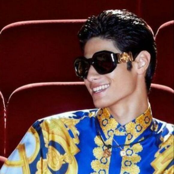 NEW Versace VE4424U GB1/87 MAXI MEDUSA BIGGIE Black Irregular Oversize Sunglasse - Picture 4 of 12